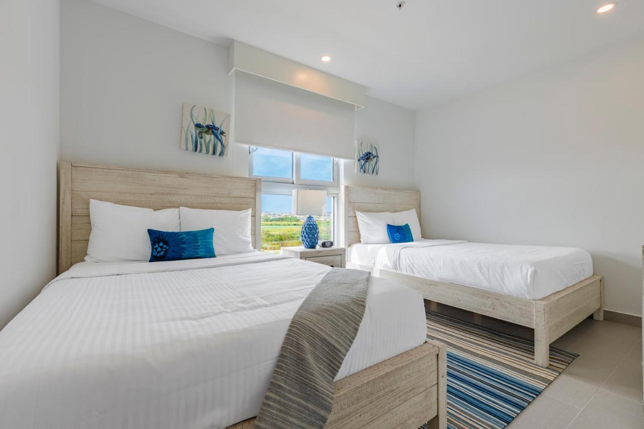 Azure Beach Residences Palm Beach Exterior photo
