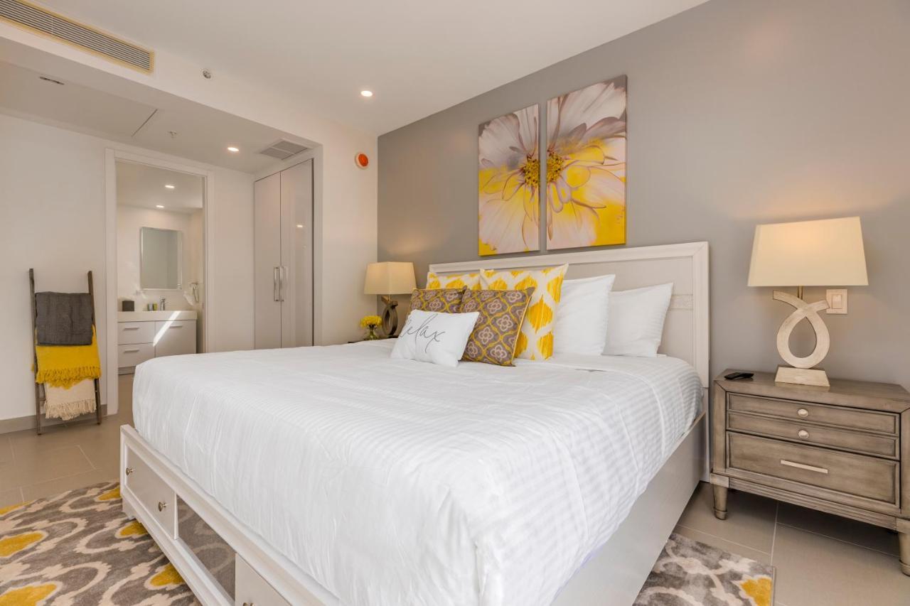 Azure Beach Residences Palm Beach Exterior photo