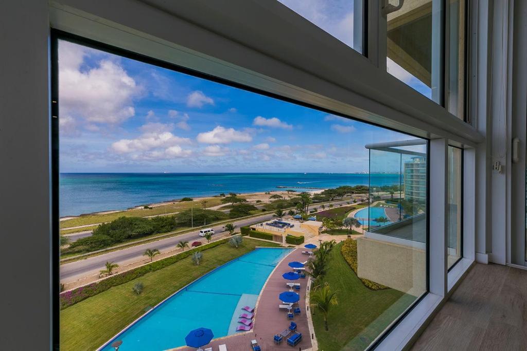 Azure Beach Residences Palm Beach Exterior photo