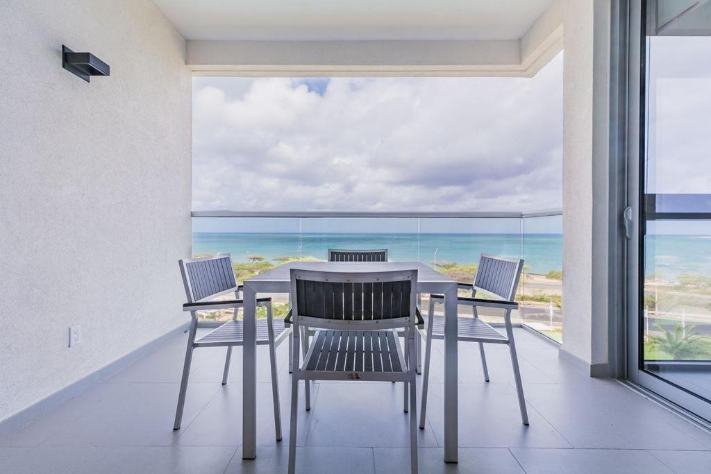Azure Beach Residences Palm Beach Exterior photo