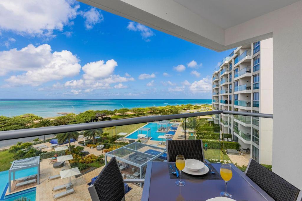 Azure Beach Residences Palm Beach Exterior photo
